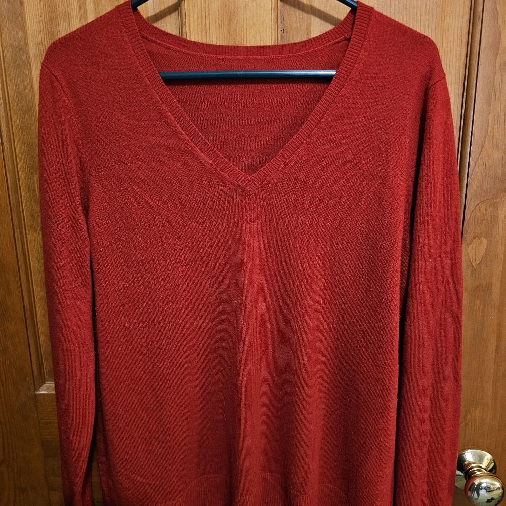 Red V Neck Sweater Size L